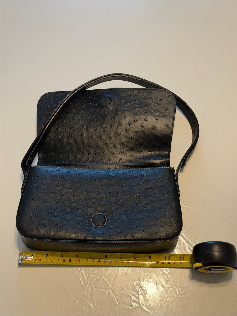 DOONEY & BOURKE Vintage Y2K East West Embossed Leather Flap Shoulder Bag - Picture 5 of 10